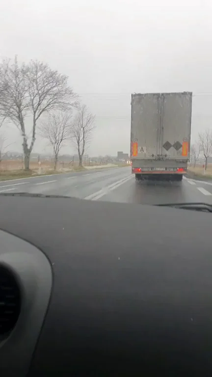 🚗 Big Tit Slut Flashing Truckers: How Many Honks? 😈🍈🍈