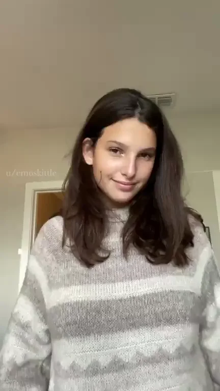 Here's your daily dose of titty drop! ?