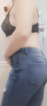 Average MILF Titties Dropping Out 🍈🍈🔥