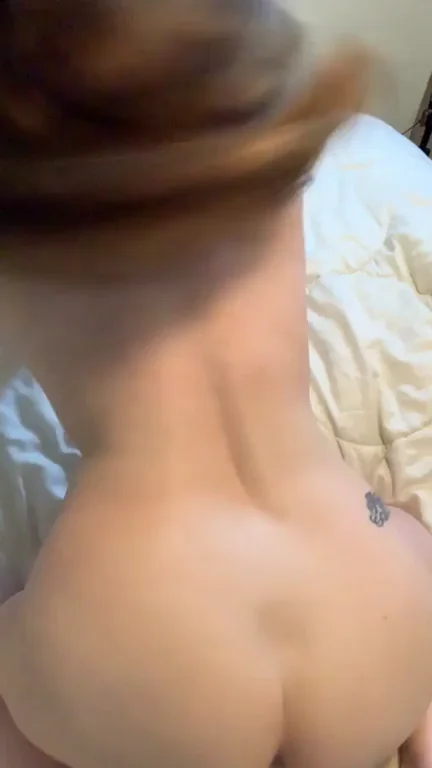 Plug Won't Block This Juicy Ass Fuck 🍑🔌💦