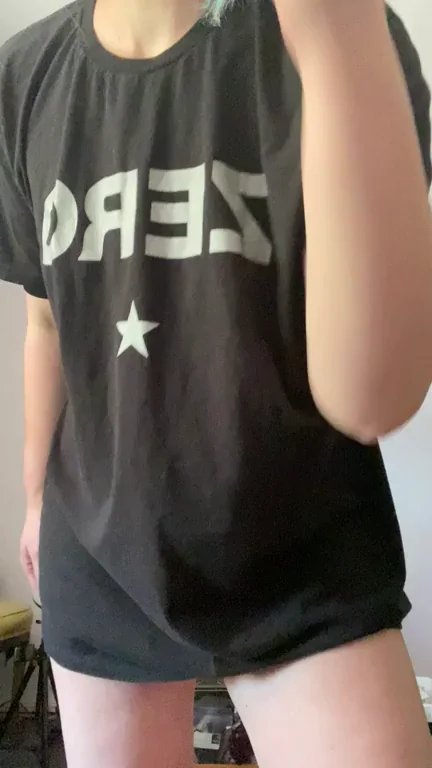 Flashing and showing off for my boys browsing new!