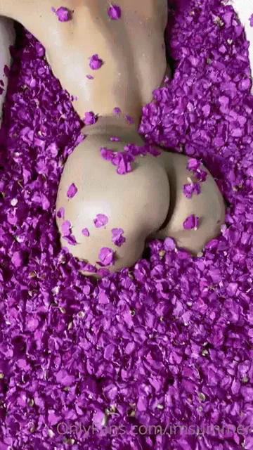 Beautiful Big butt covered in flowers