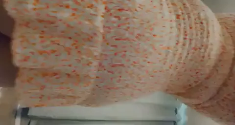 Whoopsie! 😏 Mature MILF's Juicy Pussy Slip-Up 🔥