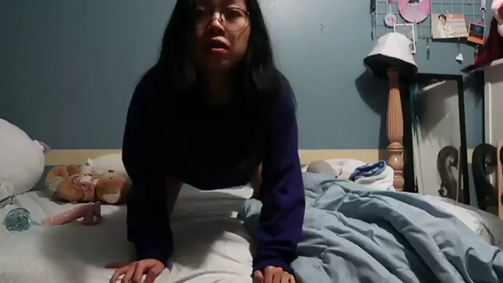 Waiting for you to pound my phat ass hard Daddy ?