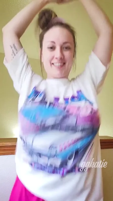 Watch the whole video to see my shirt disappear!