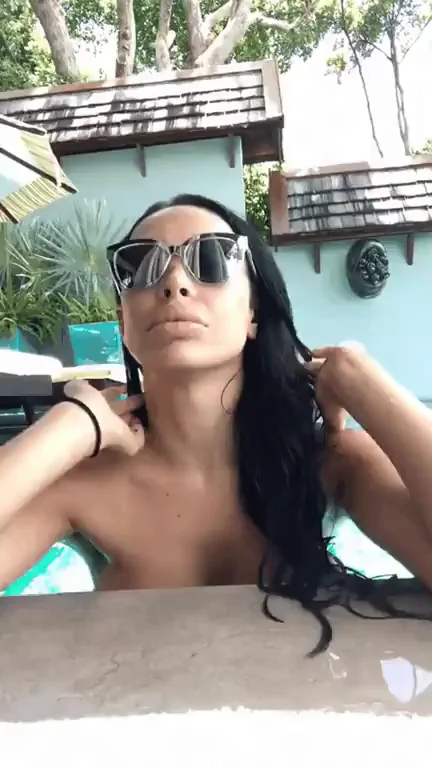 Poolside Bimbo Doll Tease 💦👙