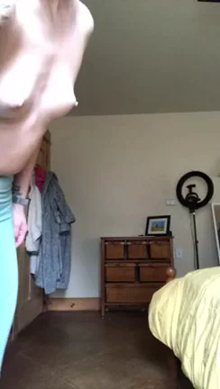 A little yoga pants shake for you (f)