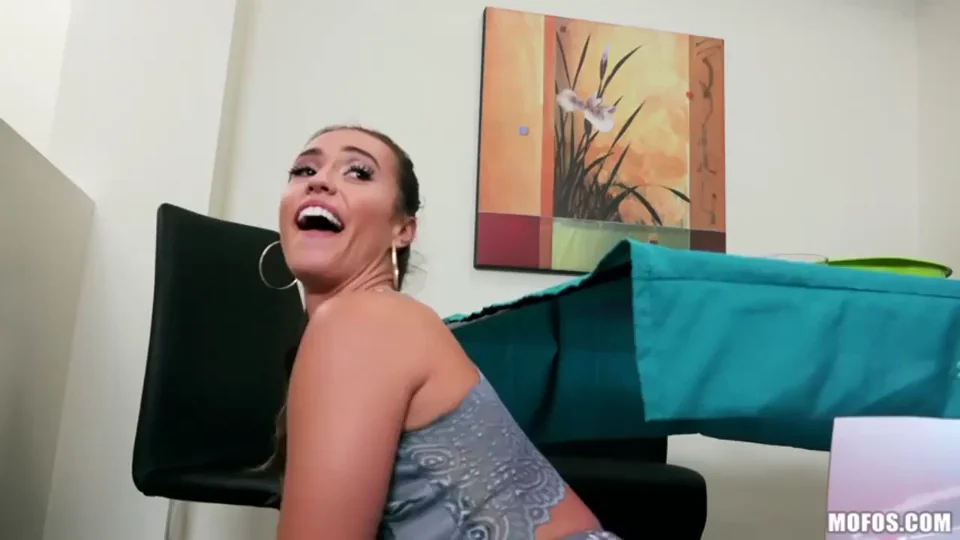 Kelsi Monroe And Gia Paige - Doubling Up Under The Table