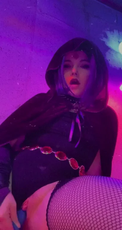 Raven's Slutty Ride: Cosplay Hood Bounces on Thick Cock