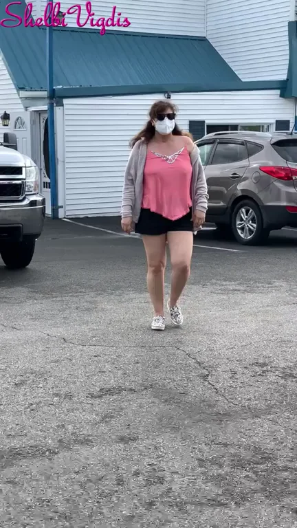 Quick Titty Flash in My Slutty Favorite Shirt at the Beach Parking Lot 😈🍈🍈