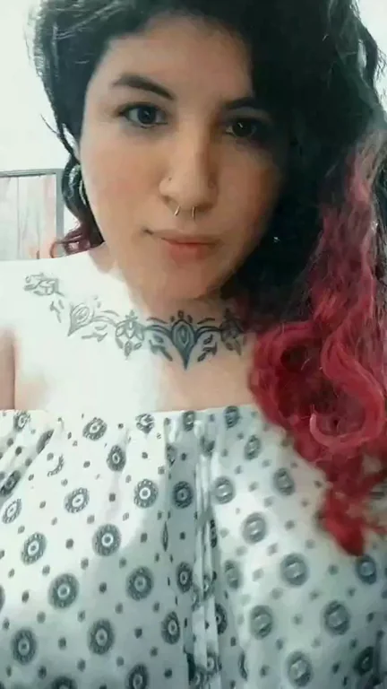 Monday Titty Reveal Tease 😈🍈🍈