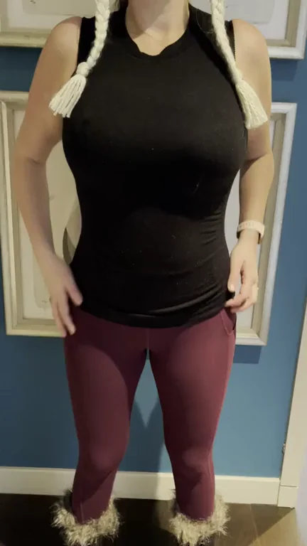 Hoping my titties make your Thursday better! (drop)