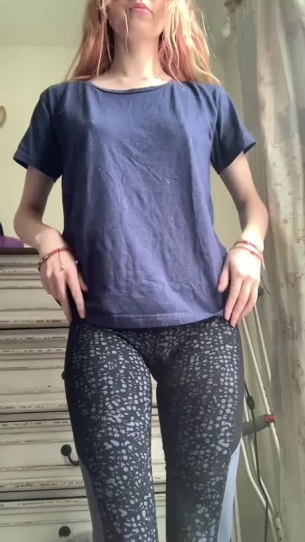 Perky Titty Drop Tease for My Subs 😍💦