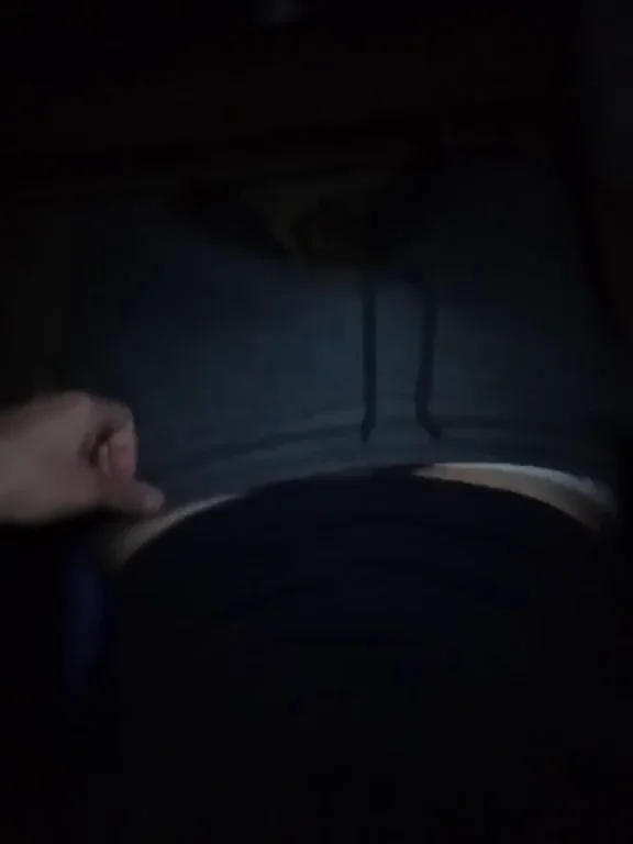 🇪🇺 European Gooners? PM Me & Stroke This Thick Cock! 🍆💦