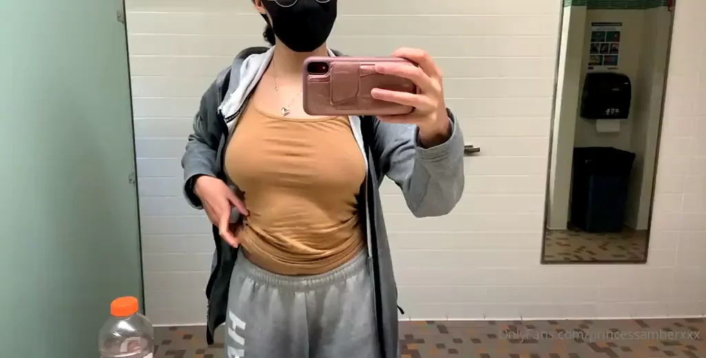Nice wet titties? so hawttt?