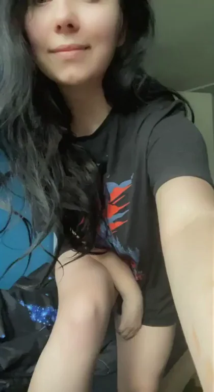 Gorgeous Asian Tease Flashes Slutty Curves in Oversized Tee