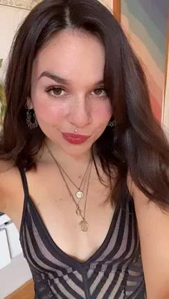 something about this outfit makes me feel like I’m hiding a secret