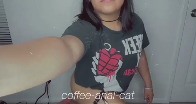 (f21) how do we feel about big titty alternative moms? ? im a lot of fun to play with ;)