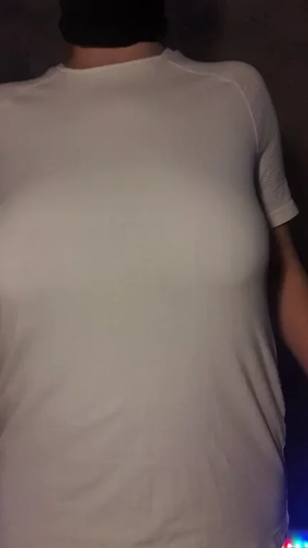 This white t-shirt can hide a lot ! [oc] [tittydrop]