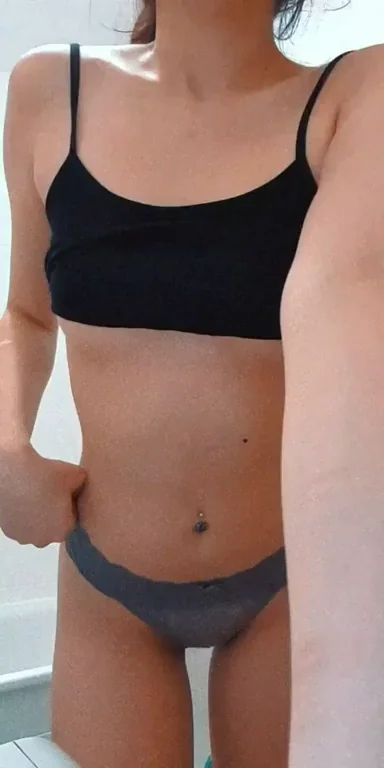 Petite Slut Begs: Older Daddies Wanna Pound My Tiny Body? 🔥🍑