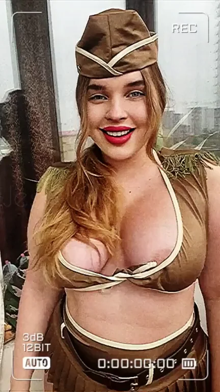 Voluptuous Vixen’s Naughty Army Roleplay Tease 😈🍑💦