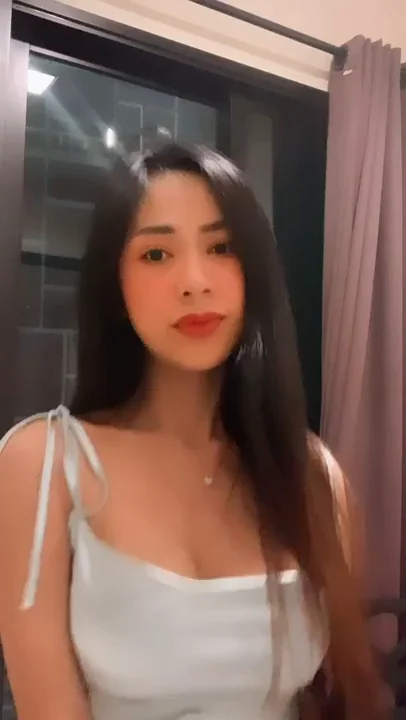 Hey You 4 Loyal Perverts, Watch Me Strip Half-Naked 😘🔥👙