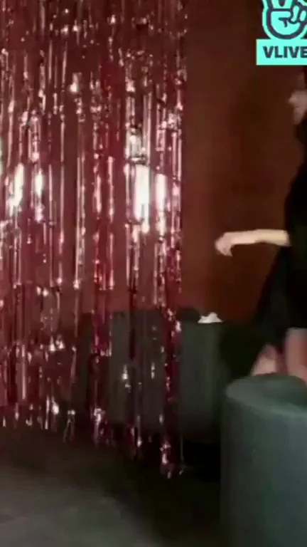 🔥 Seolhyun AOA VLive Tease in Shiny Curtains 😈