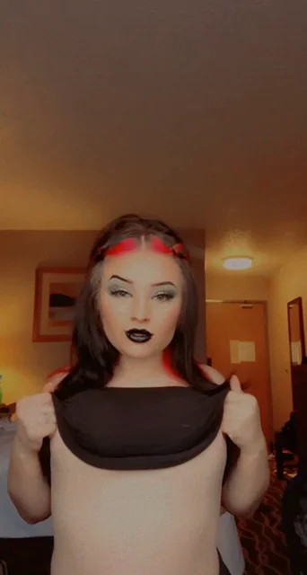 First-Time Titty Drop Tease in Hotel Room 🔥🍈🍈
