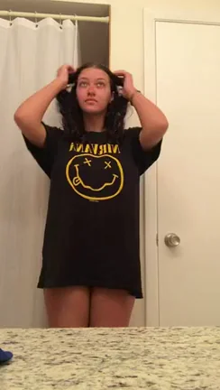 Heart Shaped Box? Nah, Watch These Massive Tits Spill Out Instead 😍💦