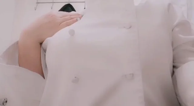 Neighborhood Slutty Chef [F30] Drops Her Massive Tits & Juicy Specials 😈🍈🍈