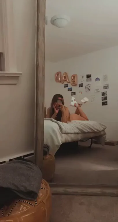 [F23] shaky hands but nice ass i guess?