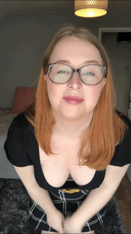 Did My Juicy Tits & Schoolgirl Skirt Make Your Cock Throb at Work? 😈🍆