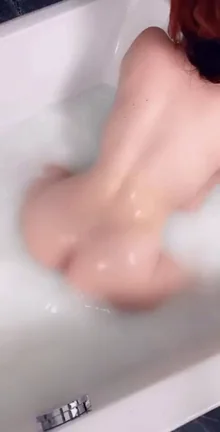 nice hot ? booty?