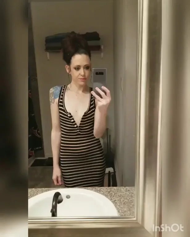 Sundress season makes me happy...also, it's my day off and I might have started drinking early. Don't judge me. ?