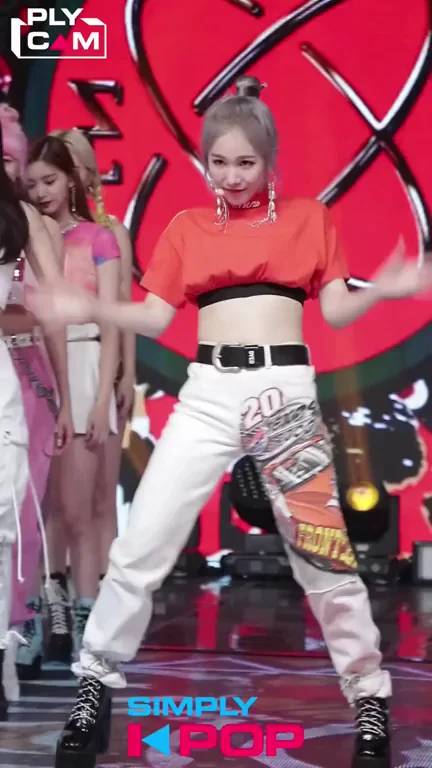 Everglow's Happy Mia Day! 🔥 Kpop Slut Shake 💦