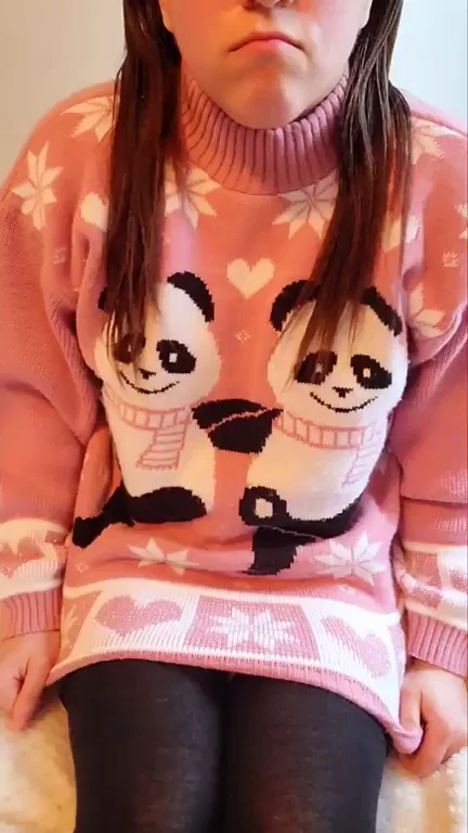 🐼 Grade A Panda Sweater Tease & Cuddle Pussy Flash! 😘