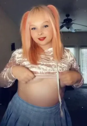 Petite college slut ready to make you cum ?? 65% OFF for the next 8 people!
