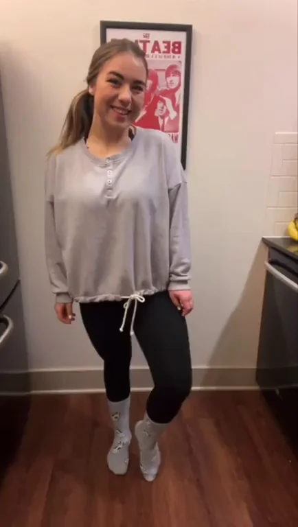 this video is so goofy but i didn't even realize how much my tits jiggle when i flip my hair ?