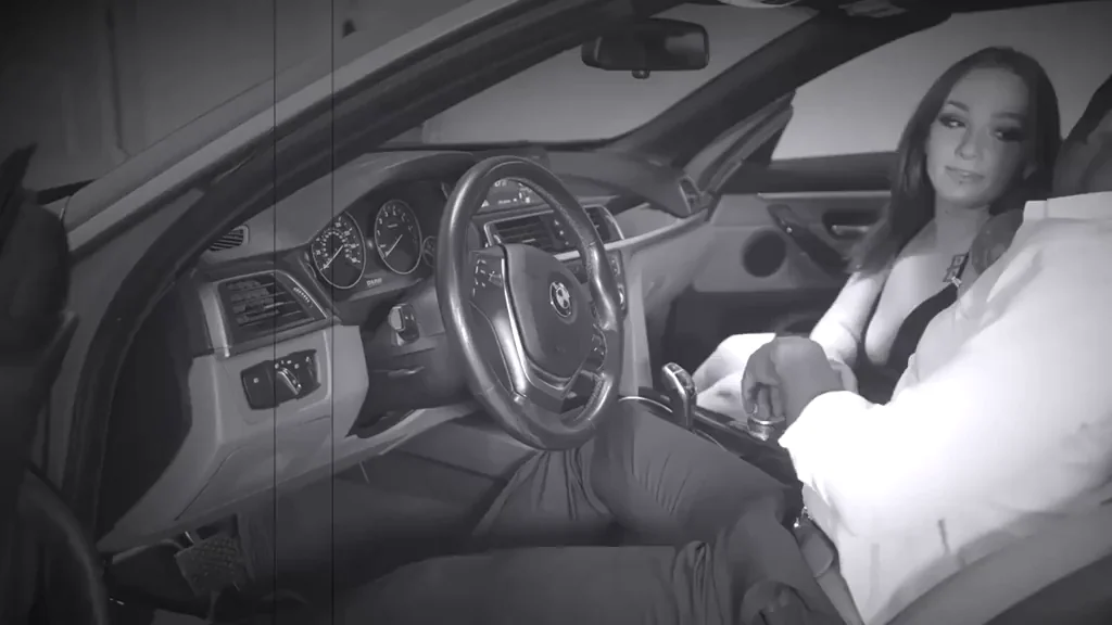 Great car sex and huge cumshot in the bedroom ??