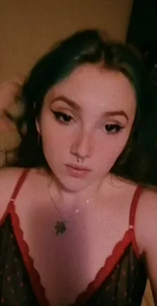 Hi guys i'm barely legal and new here show me some love ?? Subscribe to my onlyfans for only 5$ ?and get a free dick rate ? B/G content solo content & kinky friendly ?