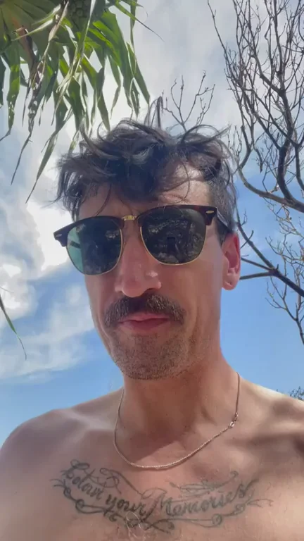 Beachside Cock Flash: Tattooed Dude's Ballsy Nude Stroll