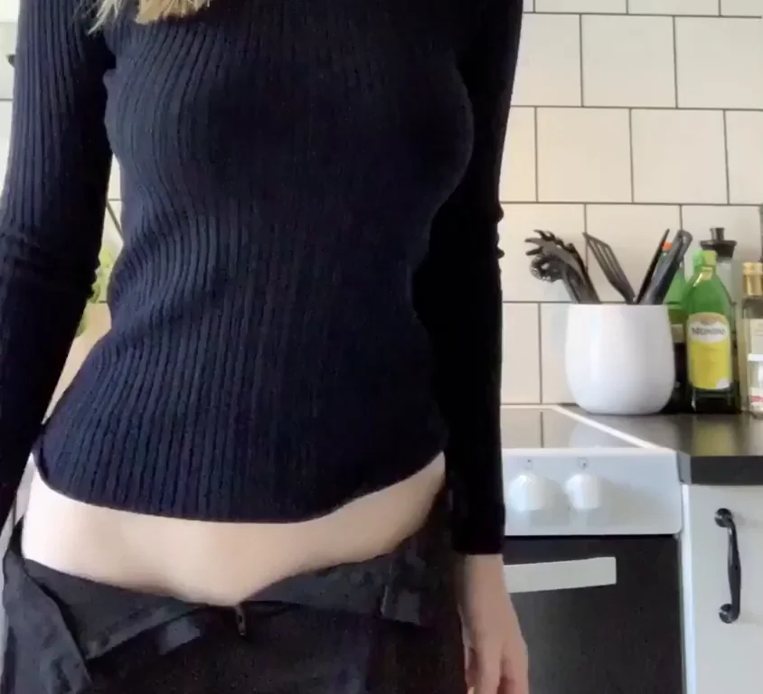 Does this count as paqg if you can see the hips?