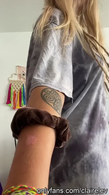 Your Favorite Teen Blonde ?? I'm 18 & love doing FREE Dick Ratings for my Subs ?? Let's Chat, I want to do Customs! ?? Daily Content, Always Uncensored ?? SOLO, Dildo, B/G + G/G, Masturbation, Anal & More ?? I want to make you CUM ??