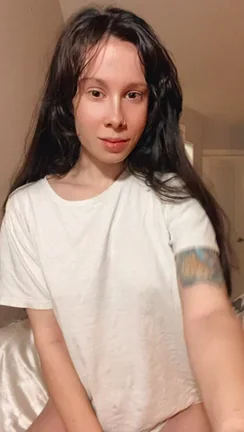 Legal Teen Slut Begs: Wanna Make Out? 😘🔥
