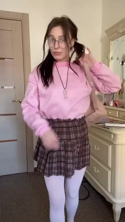 hey hi I’m addicted to making these silly videos? hope you guys like em!?