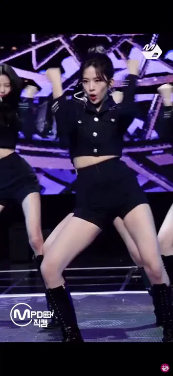 IZONE - Chaewon