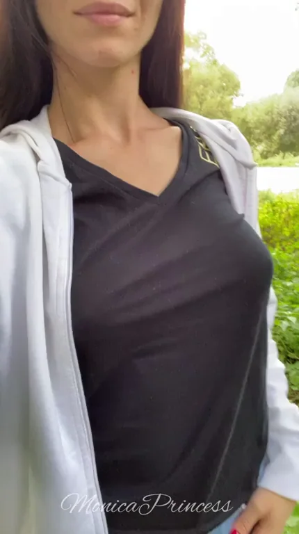 Beach Trees Flash: Perky Tits Out Under Open Shirt 😈🌳🍈