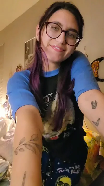 Am I Fuckable? Dorky Nerd Girl Flashes Small Tits 😏🕶️👾