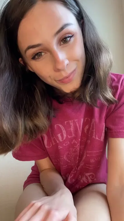 Baggy Tee Hits the Floor: Slutty Strip & Pussy Tease 😈👙💦