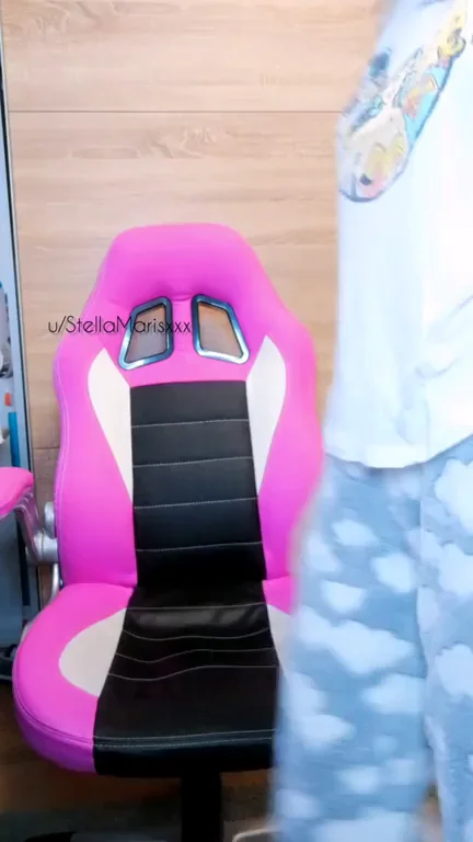 I had some technical difficulties sitting on my chair....